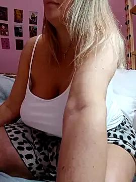 Liana_MilfHot from StripChat is Freechat